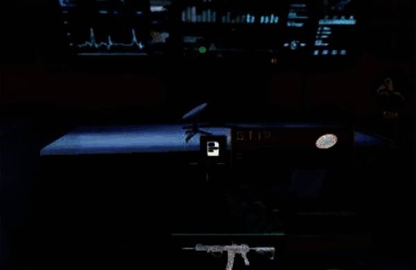 密码门特写镜头，屏幕上闪烁待输入状态，周围布线复杂