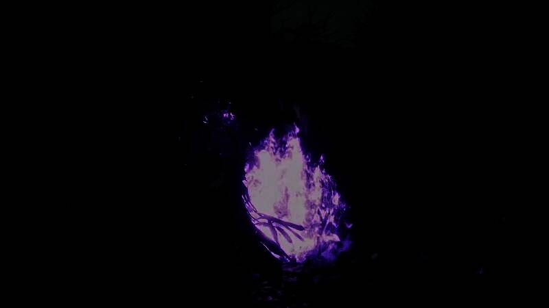 主角使用符咒发动范围法术，蓝色能量波荡开四周小怪