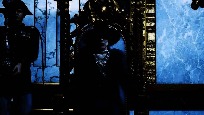 俯视角展示海盗船在群岛间穿梭，后方有追兵紧随