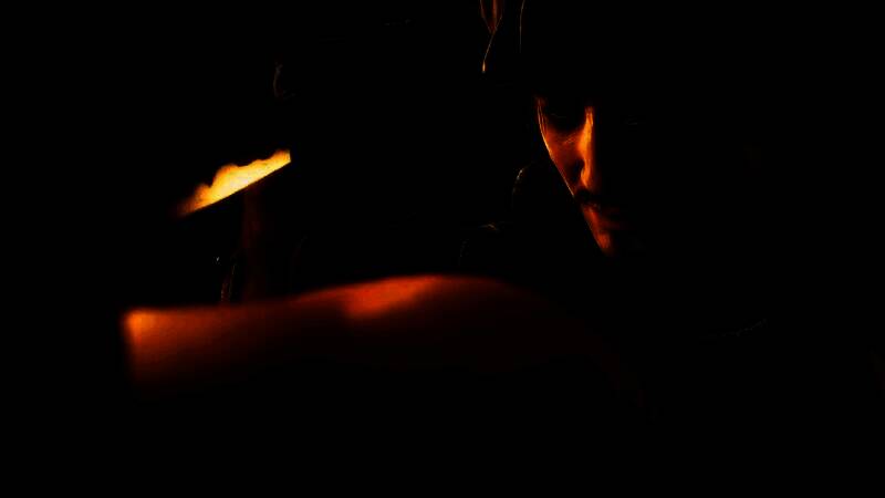 子弹击中日历特效动画，数字从28跳转至21