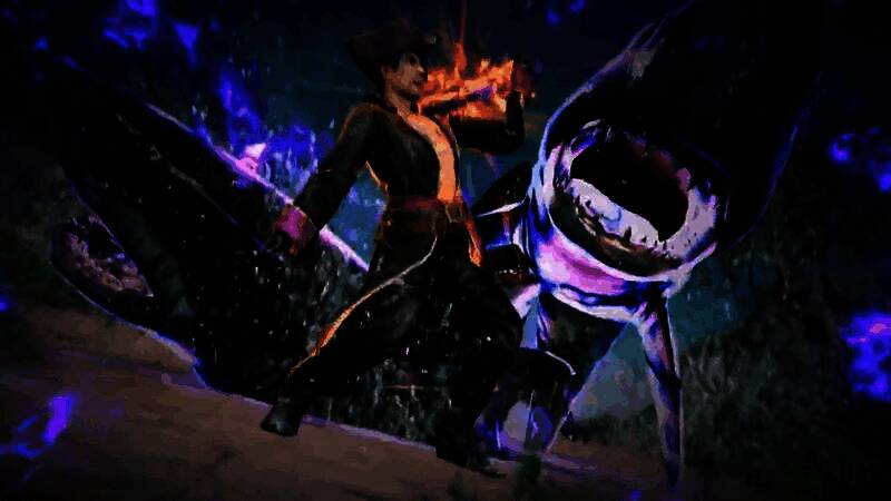 水中视角拍摄潜艇潜行，周围鱼群游动