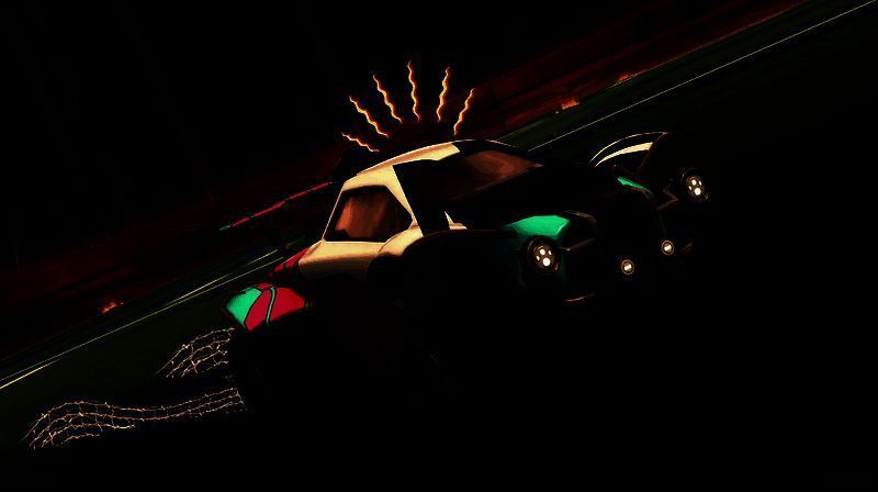 “SpookyCube”模式中，南瓜灯形状的比赛用球在空中飞行，背景布满万圣节装饰