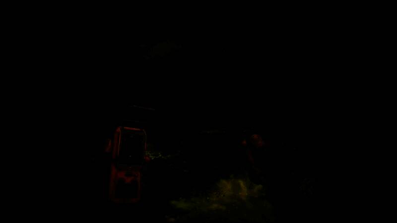 《潜行者2》中一片被异常能量笼罩的废弃区域，天空泛着诡异紫光，地面裂开散发辐射光芒