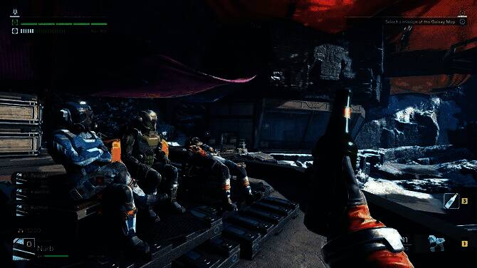 玩家角色在荒凉外星星球表面行走，手持探测仪扫描地面，周围散落着废弃机械残骸