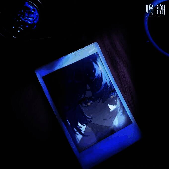 空旷场景中尤诺站立的身影逐渐淡出，象征记忆消散的视觉效果