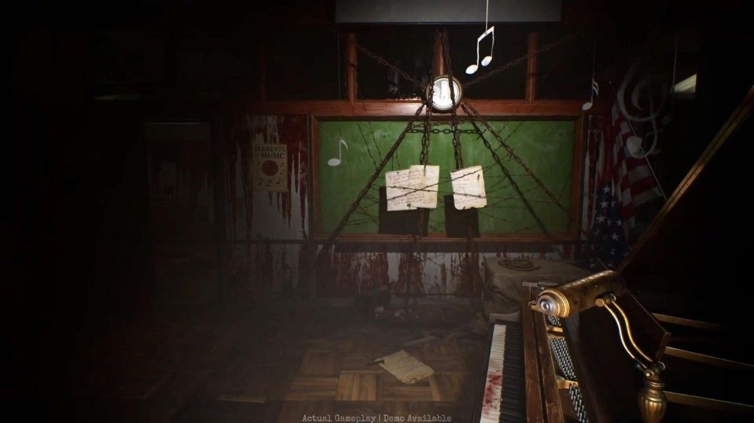 第一人称视角下玩家靠近钢琴，手指即将触碰琴键，紧张感十足