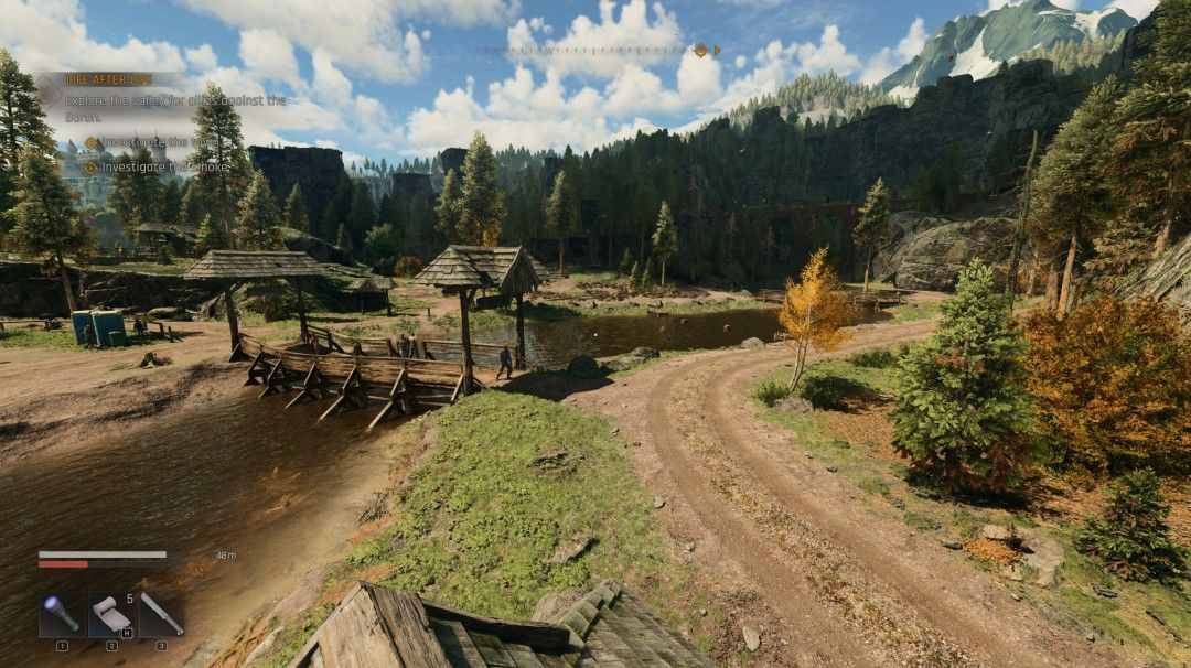 主角站在高塔顶端俯瞰整座城市，风衣猎猎，背影孤独而坚定