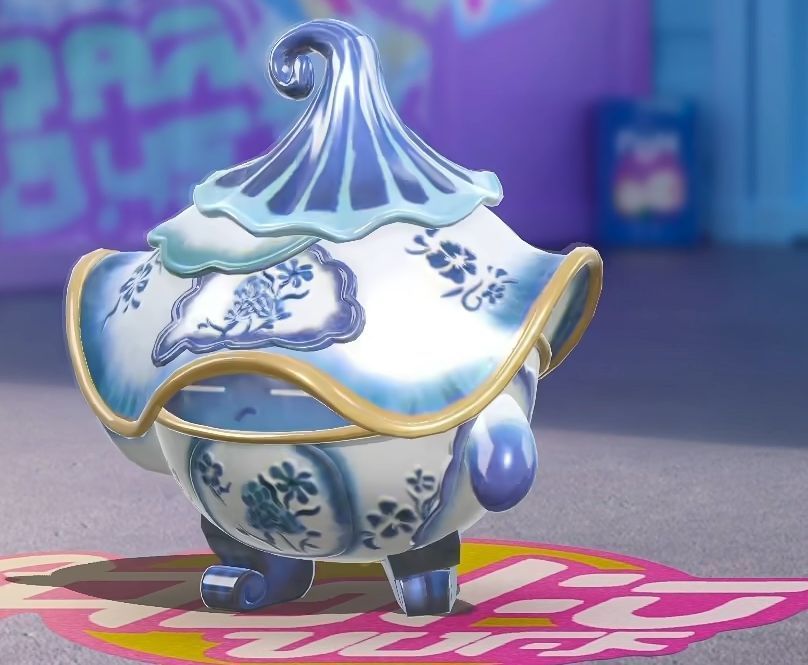 多名蛋仔在博物馆内合影打卡，背景陈列着仿制文物展柜