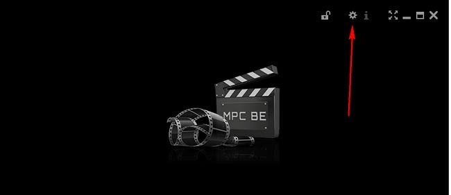 mpc-be播放器界面右上角的齿轮图标特写，显示设置入口位置