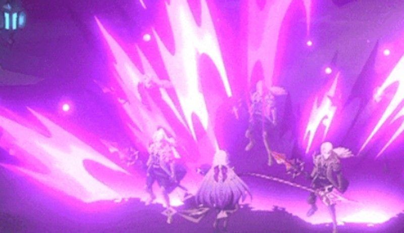 游戏内PVP界面截图，显示莉莉丝在竞技场中的属性加成面板，包含暴击率、控制率和伤害减免提升