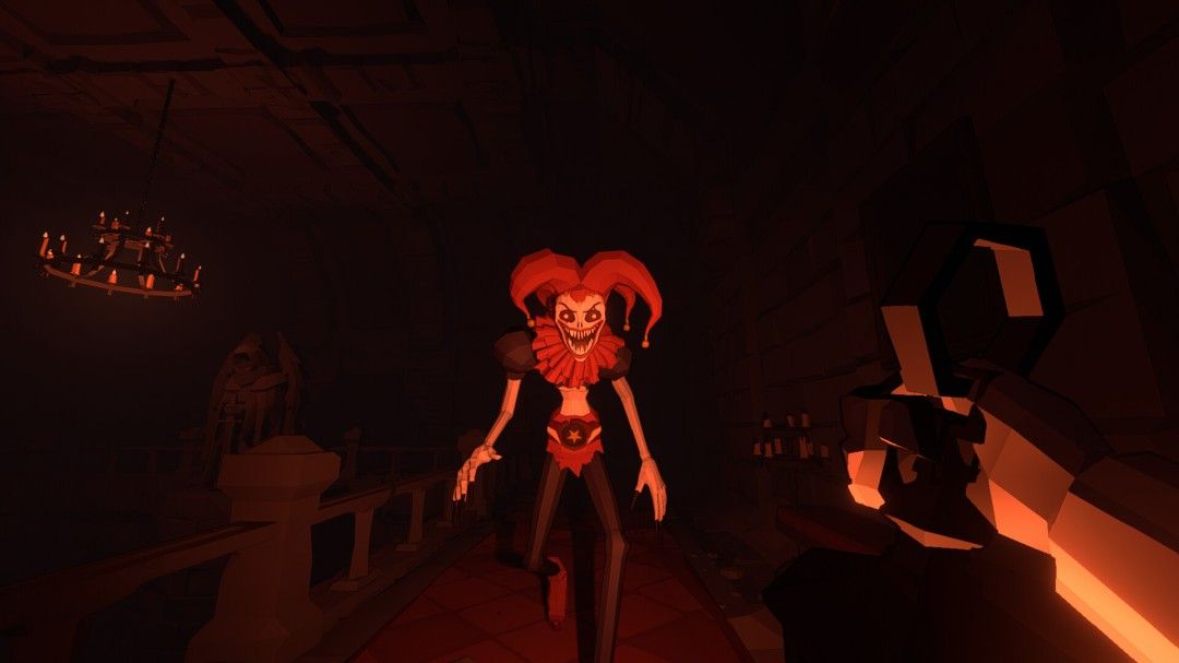 小丑突然从天花板坠落，张开双臂扑向玩家，画面定格在惊恐瞬间