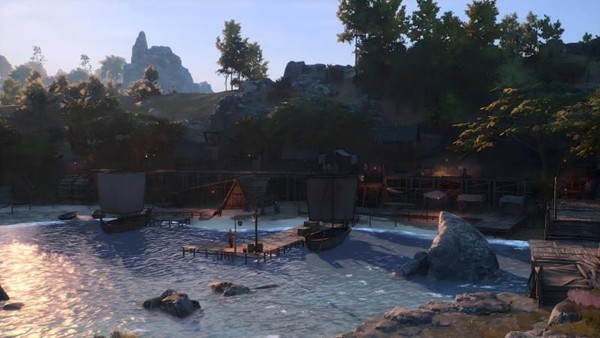 海湾内停泊着数艘木质战船，岸边可见带有旗帜标识的派系建筑群落