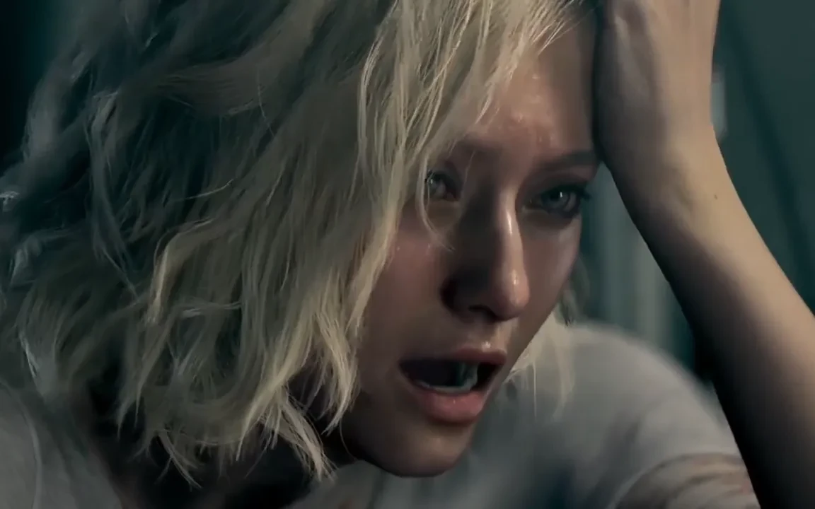 《生化危机9》概念图中被称为‘老太婆’的BOSS形象，外形扭曲恐怖，眼神中却流露出诡异的好奇神情