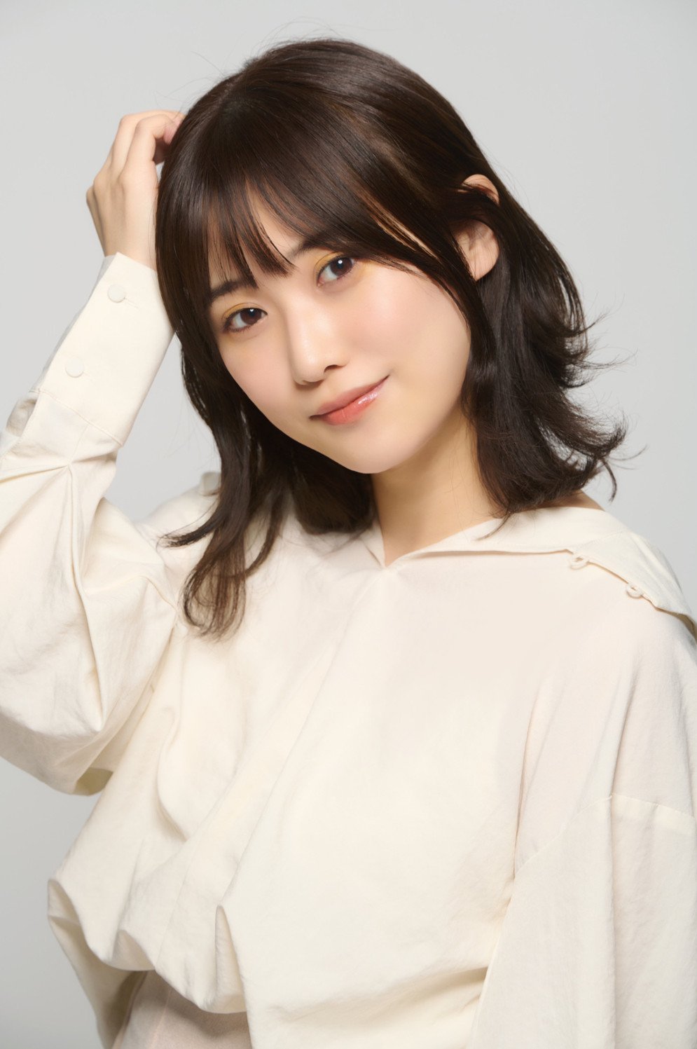 声优夏吉优子宣传图：活力十足的动画风格立绘，标注其配音代表作《超时空辉夜姬！》主角辉夜及《<a target=