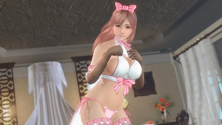 游戏内角色装扮界面特写：女神身穿SSR围裙泳装，正进行‘含情凝视’技能觉醒动画，瞳孔泛起微光，表情温柔专注