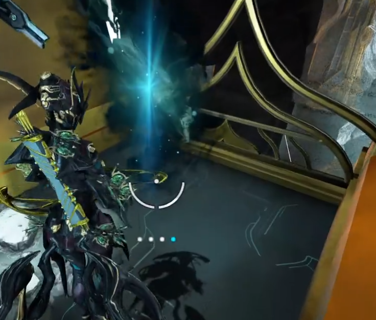 三平台控制器同步亮起青白色光芒，能量光束自平台射向中央古树，形成稳定三角共振场