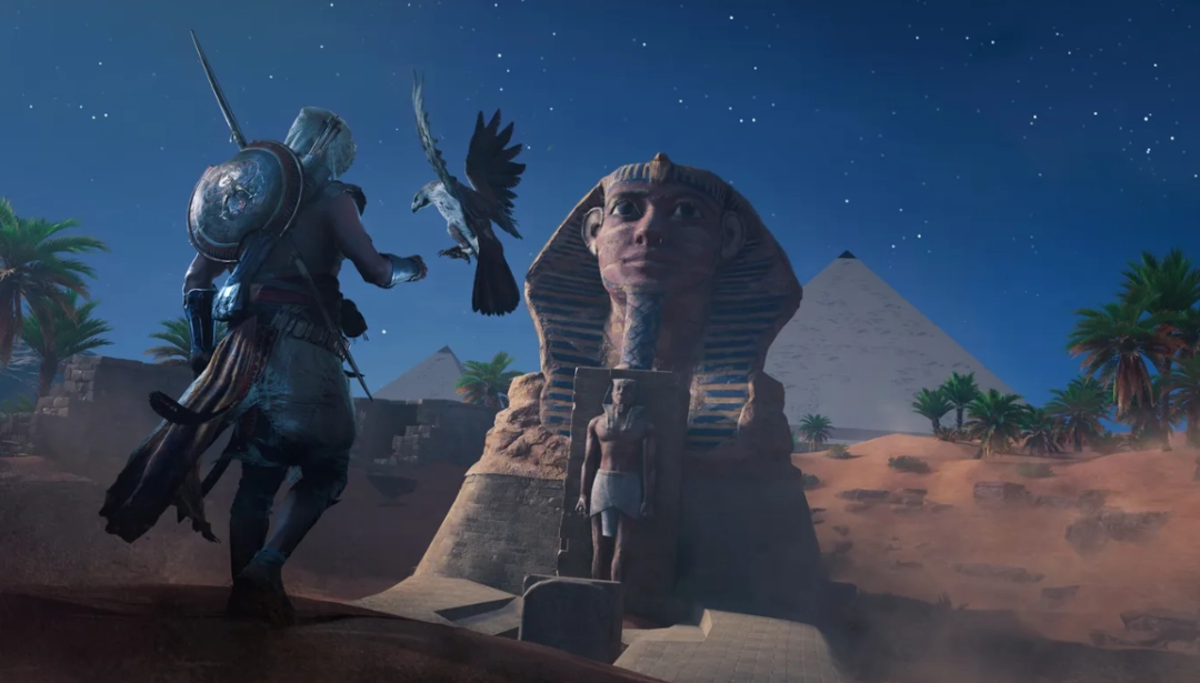 《刺客信条：代号HEXE》概念艺术图：阴云笼罩下的中世纪德意志森林，身披兽皮与符文铠甲的刺客半隐于雾中，手持镶嵌水晶的匕首，地面散落古老羊皮卷与燃烧的草药堆