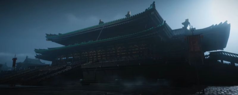 《燕云十六声》开封皇宫俯视角全景图，朱墙金瓦错落有致，飞檐斗拱间隐约可见巡逻侍卫与飘动的宫灯，画面右下角标注‘未探索区域’半透明提示